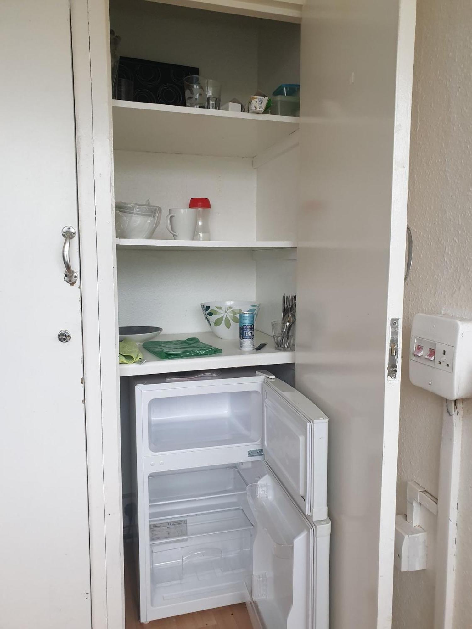 Double Room In Private Apartment Лондон Екстериор снимка